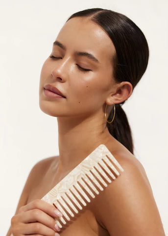 LOUVELLE - Wide Tooth Comb - Buttercream