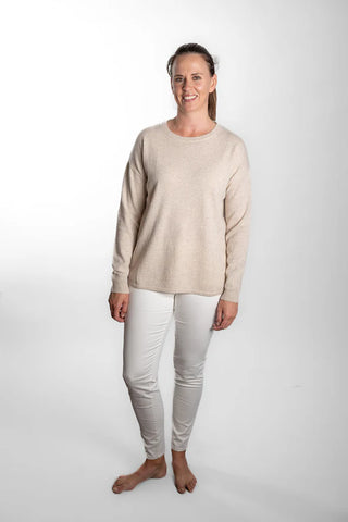 Bow & Arrow - Oatmeal Swing w Tan Patch
