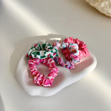 LOUVELLE - Printed Scrunchies - Pink/Green