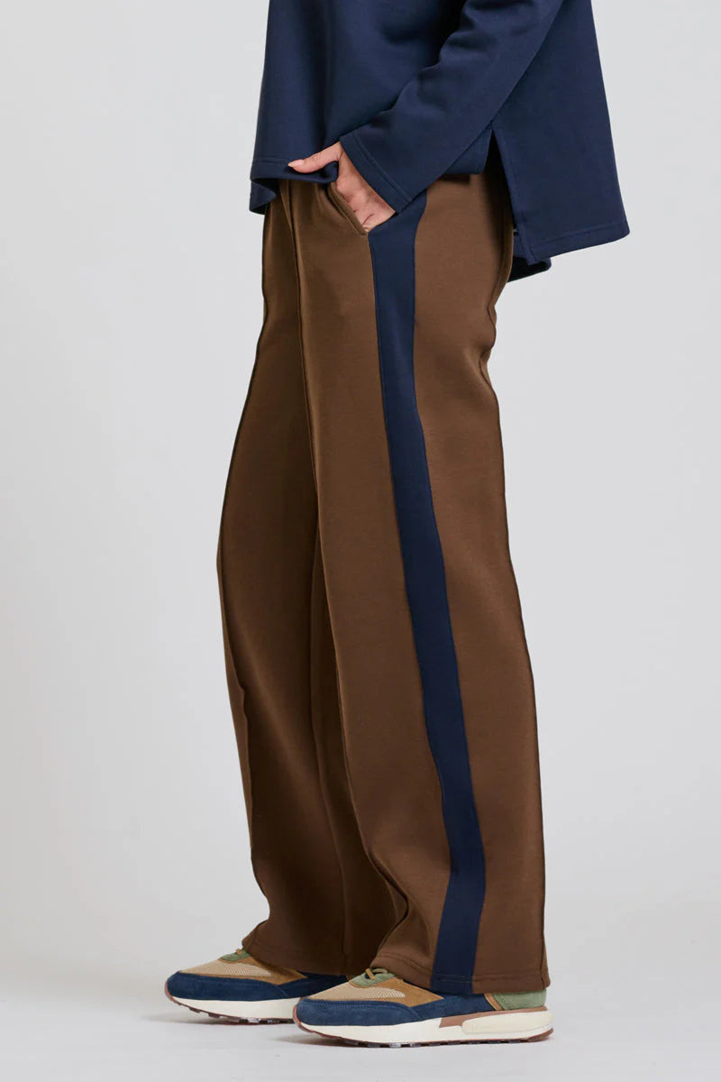 EST - The Lola Pant - Chocolate With Navy Stripe