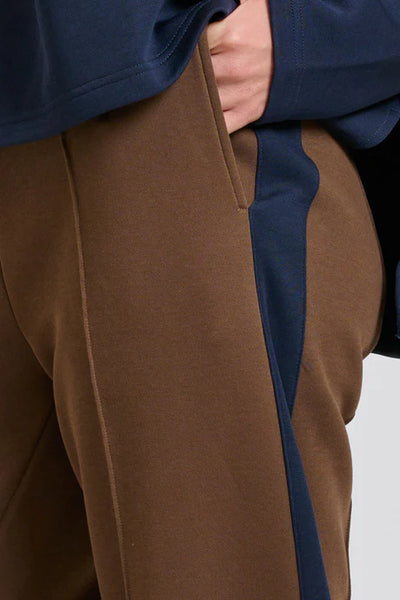 EST - The Lola Pant - Chocolate With Navy Stripe